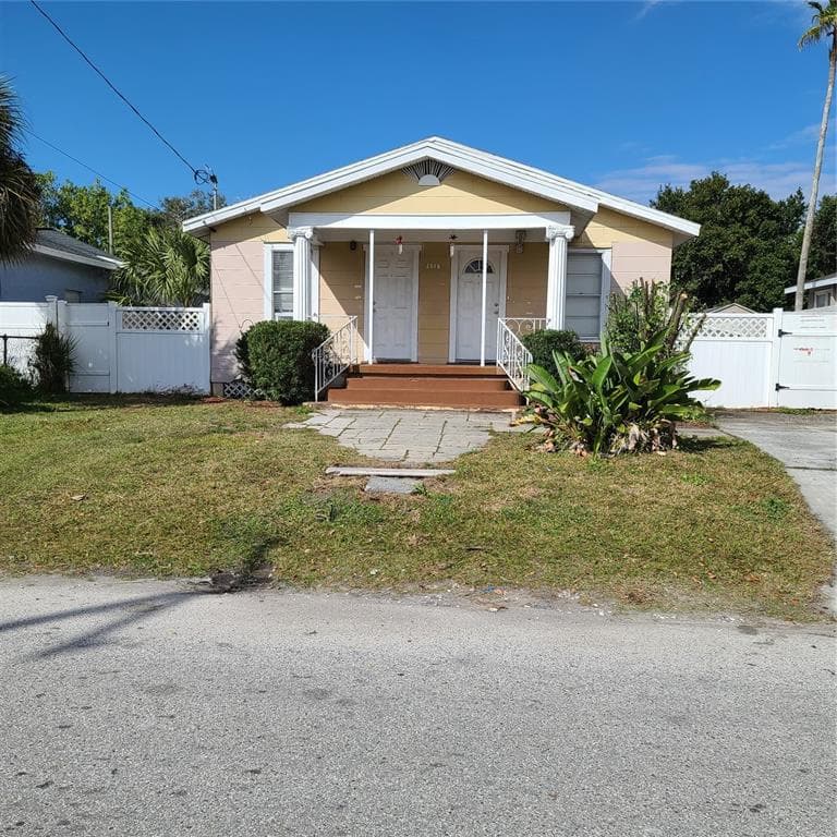 2519 W WALNUT STREET TAMPA, FL 33607