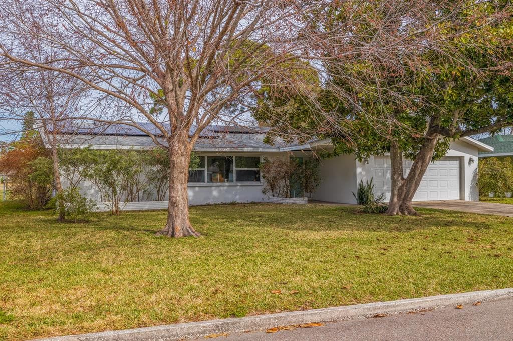 1863 LAKEWOOD DRIVE S ST PETERSBURG, FL 33712