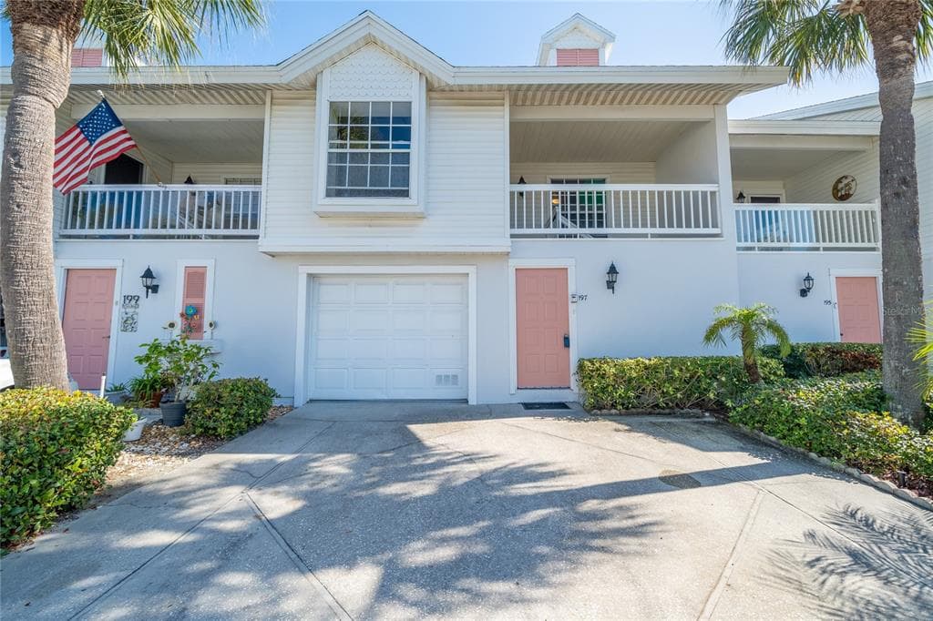 197 SUN ISLE CIRCLE UNIT 16 TREASURE ISLAND, FL 33706