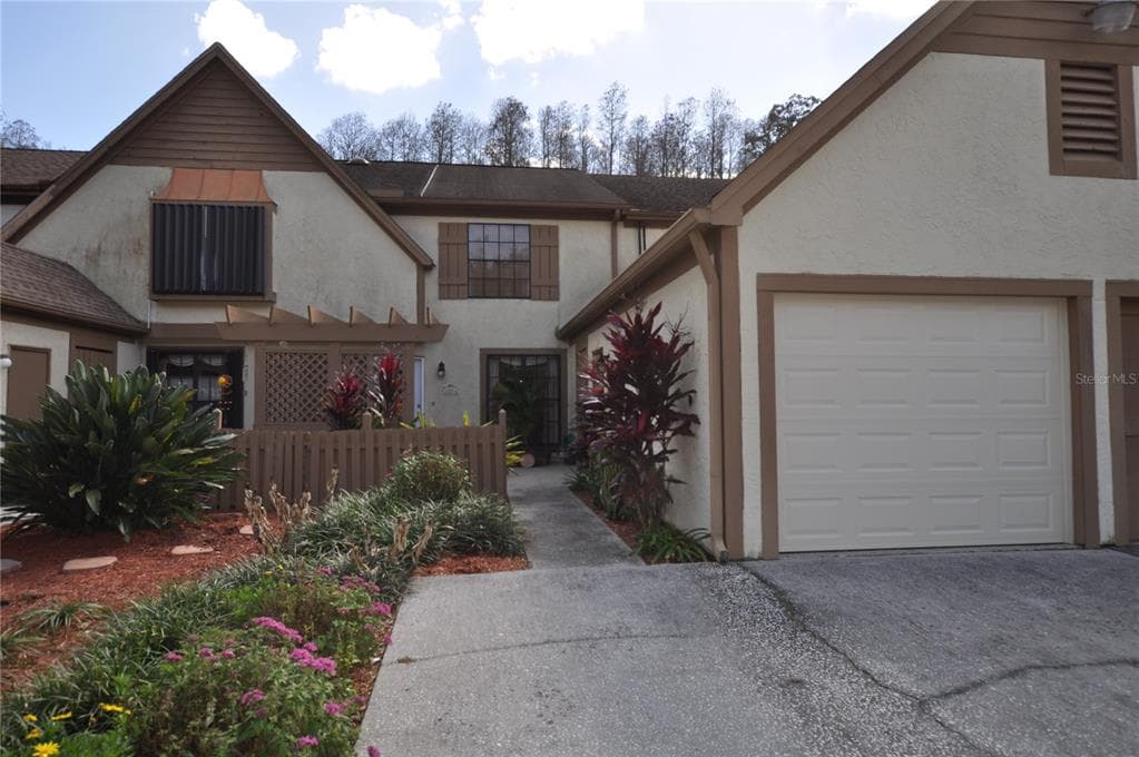 4006 HUXFORD COURT TAMPA, FL 33624