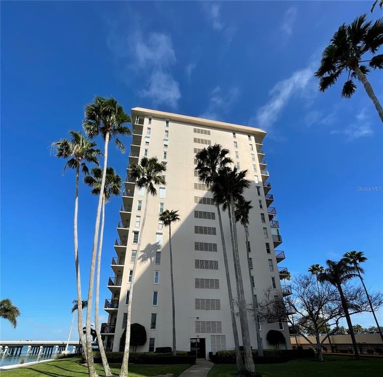 5220 BRITTANY DRIVE S UNIT 1010 ST PETERSBURG, FL 33715