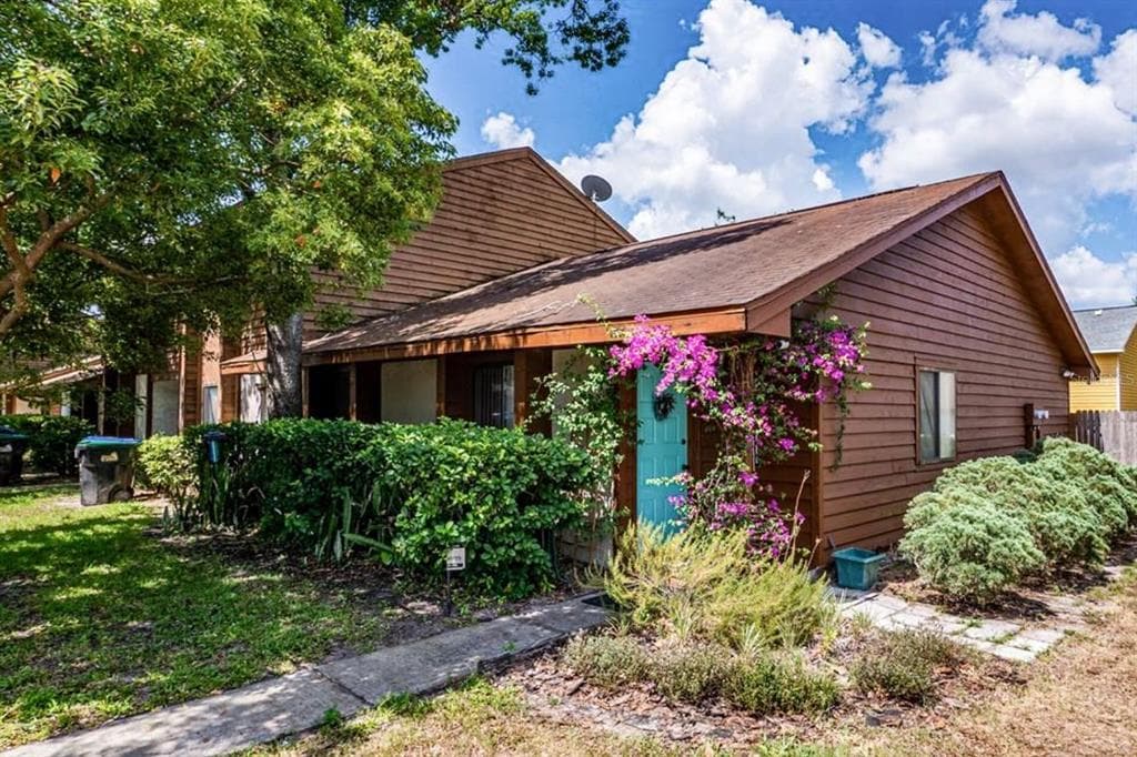6714 MAGNOLIA POINTE CIRCLE ORLANDO, FL 32810