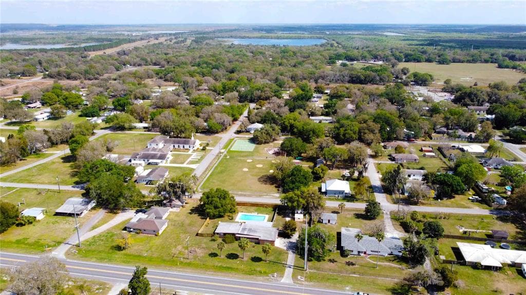 6895 HWY 37 S MULBERRY, FL 33860