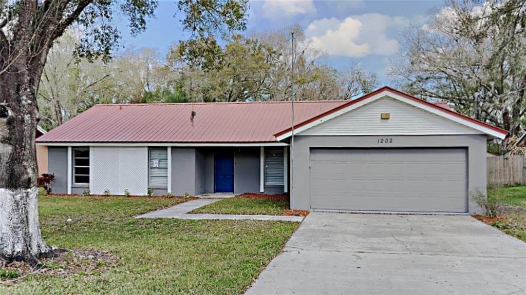 1202 E CHERRY STREET PLANT CITY, FL 33563
