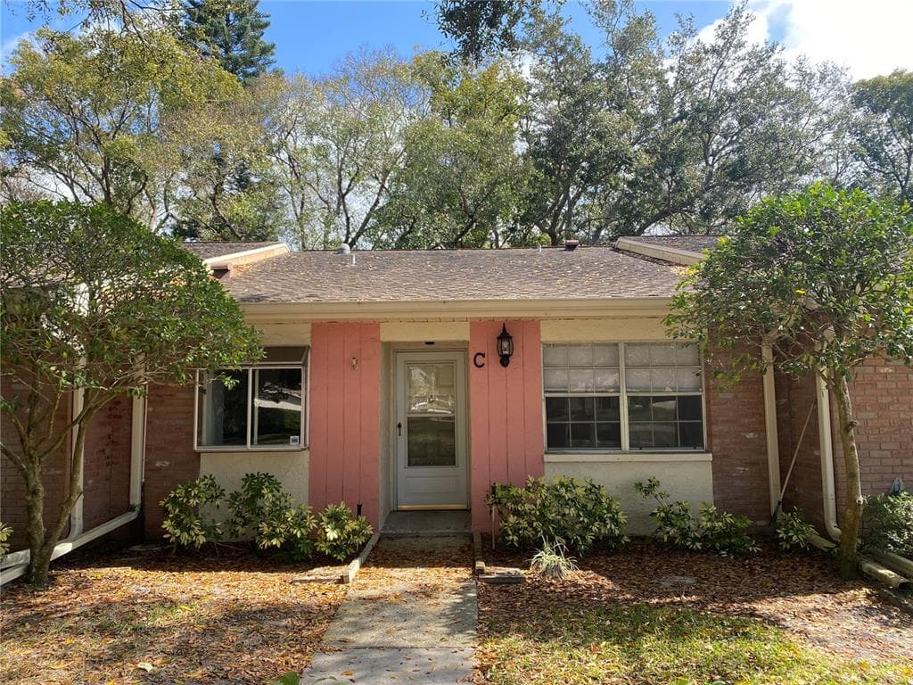 2209 LARK CIRCLE E UNIT C PALM HARBOR, FL 34684