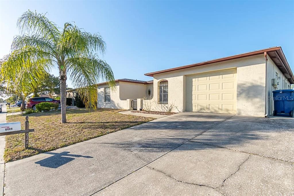 8449 REDFIELD DRIVE PORT RICHEY, FL 34668