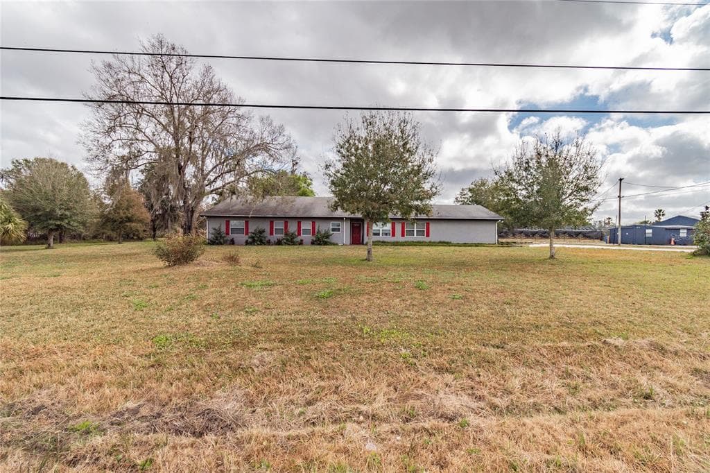 2626 CRESTVIEW ROAD WIMAUMA, FL 33598