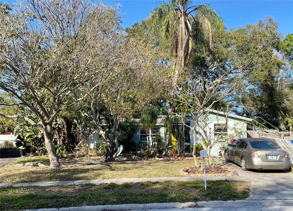 10215 128TH TERRACE LARGO, FL 33773