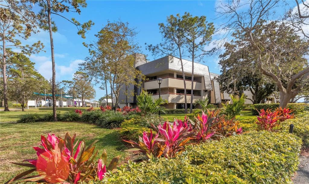 36750 US HIGHWAY 19 N UNIT 15-202 PALM HARBOR, FL 34684