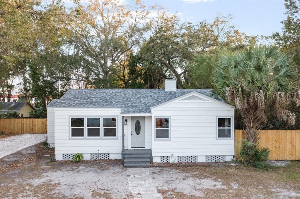 3113 7TH AVENUE W BRADENTON, FL 34205