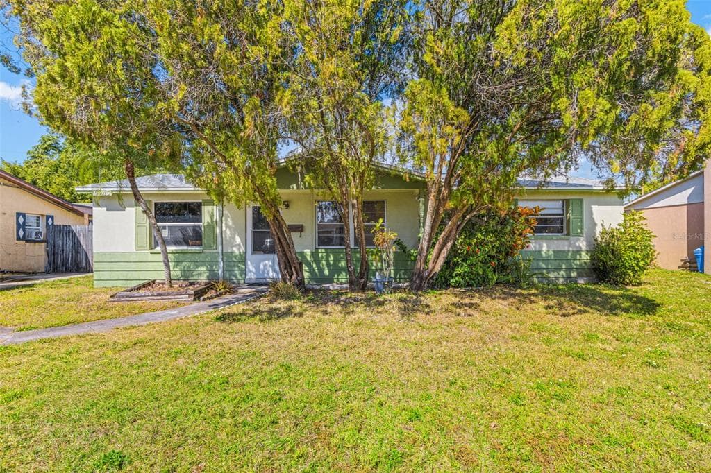6945 84TH AVENUE N PINELLAS PARK, FL 33781