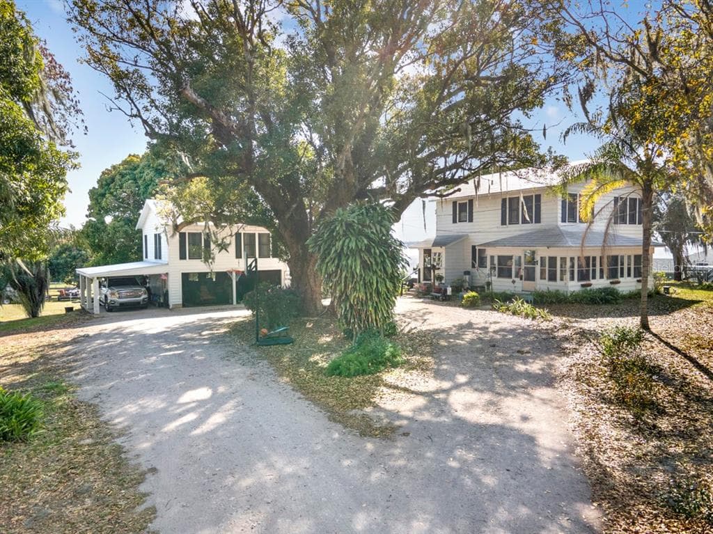 357 W B STREET FROSTPROOF, FL 33843