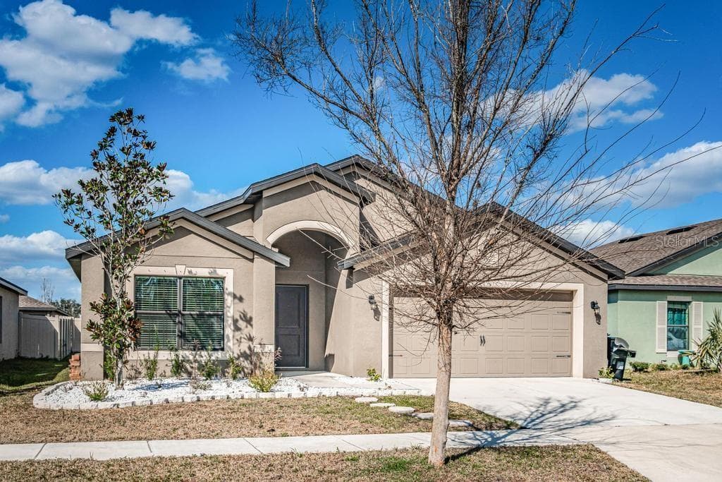 645 CHATHAM WALK DRIVE RUSKIN, FL 33570