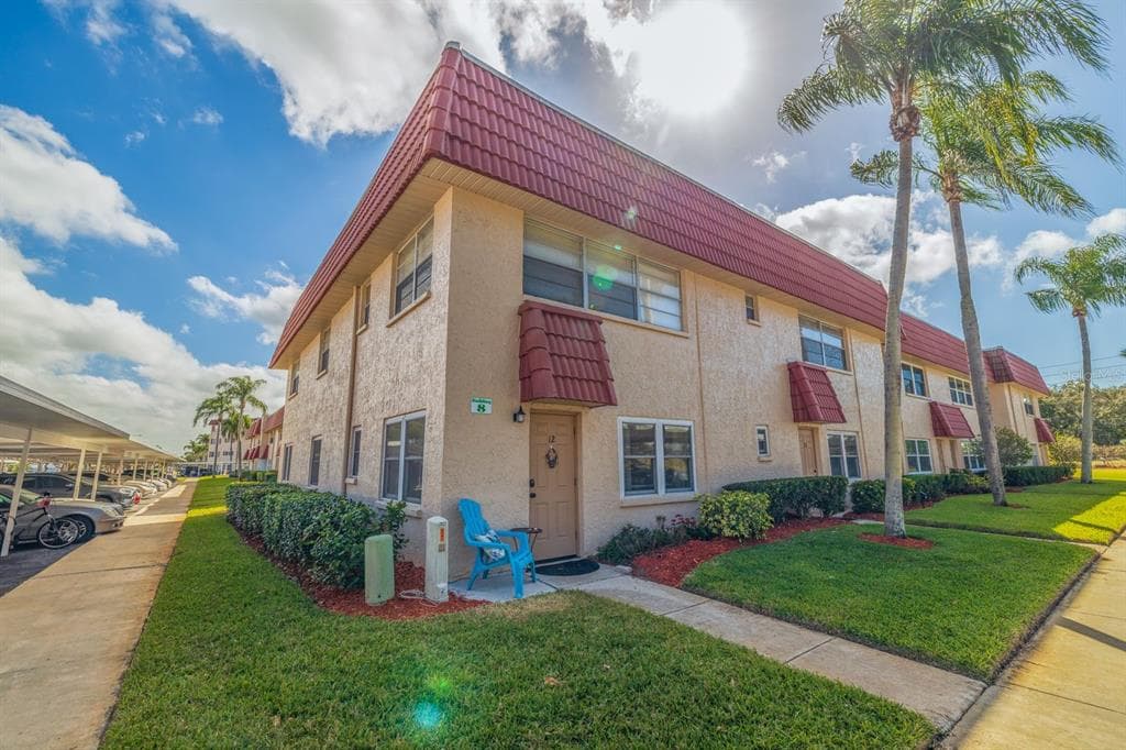 10039 62ND AVENUE N UNIT 12 ST PETERSBURG, FL 33708