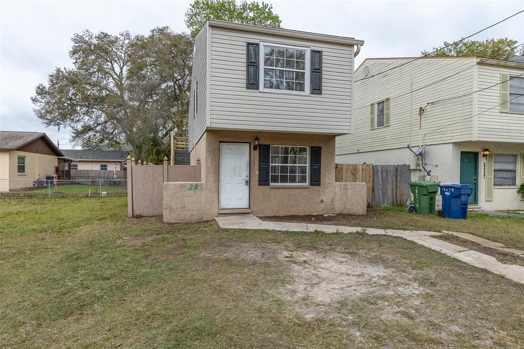10208 N OJUS DRIVE TAMPA, FL 33617