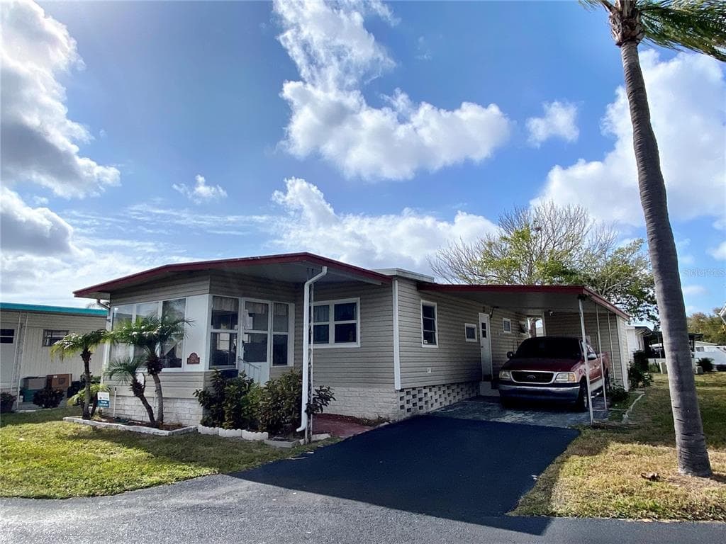 7262 MOUNT ESSEX DRIVE NE UNIT 505 ST PETERSBURG, FL 33702