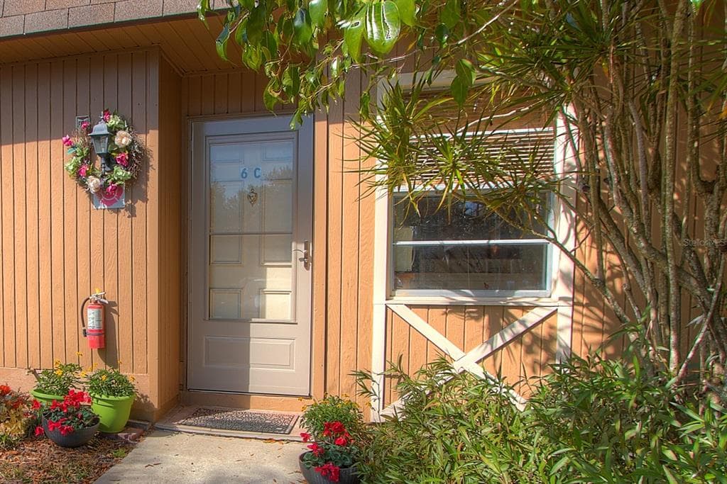 11511 113TH STREET UNIT 6C SEMINOLE, FL 33778