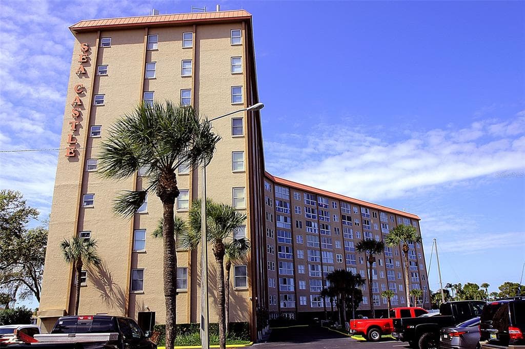 4939 FLORAMAR TERRACE UNIT 301 NEW PORT RICHEY, FL 34652