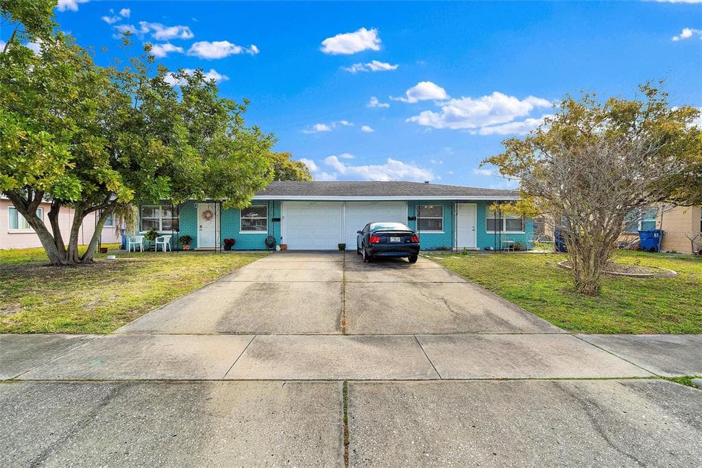 3699 & 3697 59TH WAY N ST PETERSBURG, FL 33710