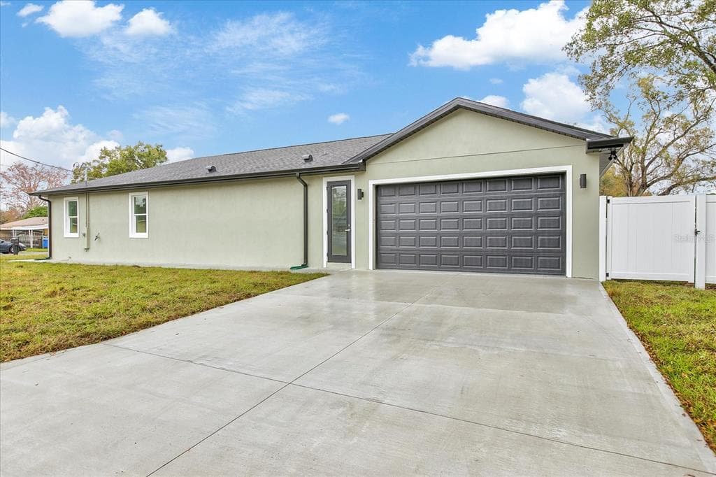 7001 N HALE AVENUE TAMPA, FL 33614