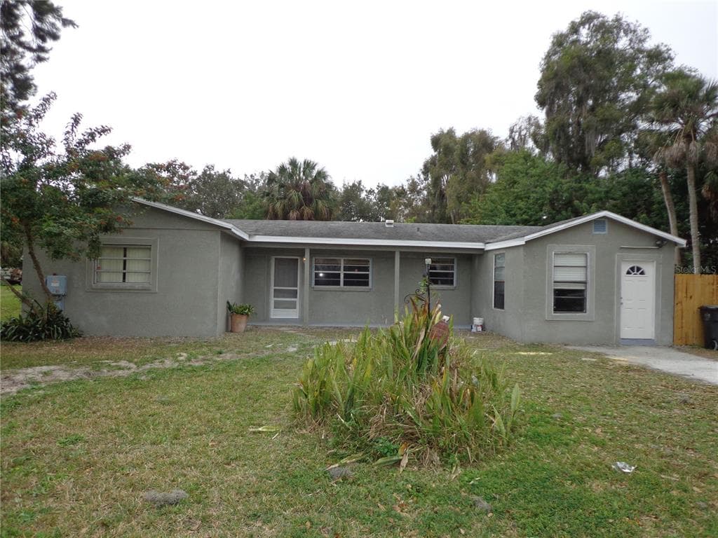 806 W SHELL POINT ROAD RUSKIN, FL 33570