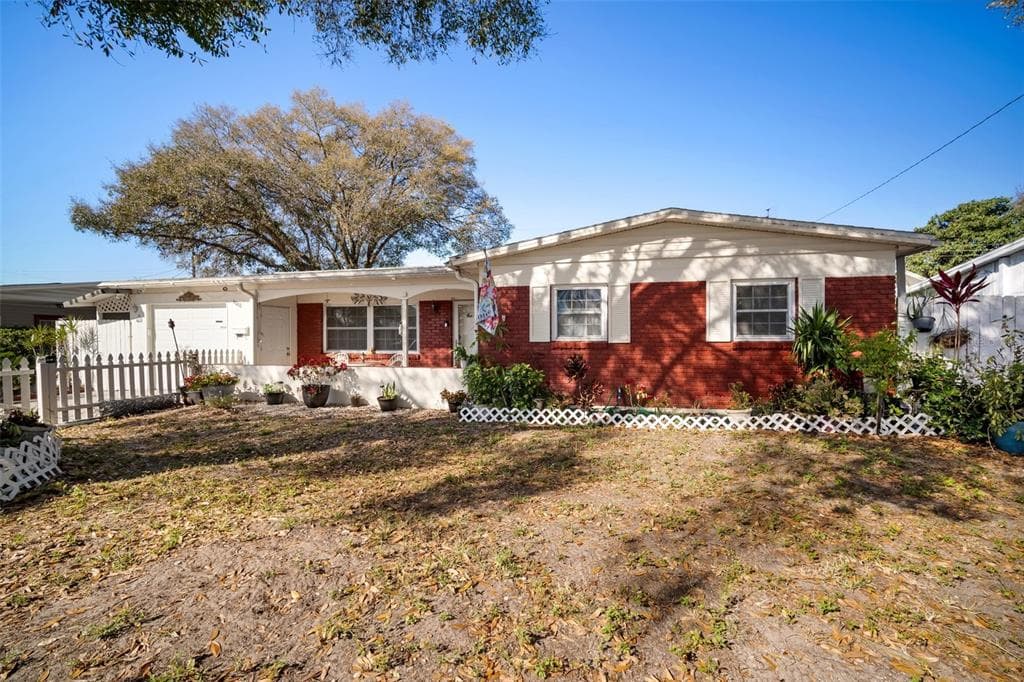 6008 AMBASSADOR DRIVE TAMPA, FL 33615