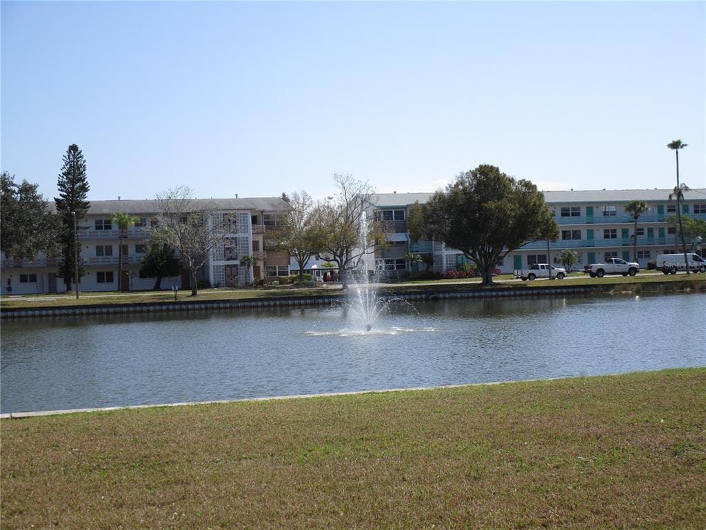 6000 20TH STREET N UNIT 120 ST PETERSBURG, FL 33714