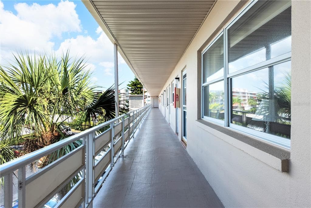1893 SHORE DRIVE S UNIT 307 SOUTH PASADENA, FL 33707