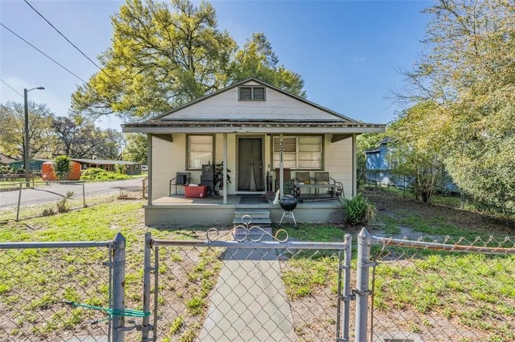 3211 E CHELSEA STREET TAMPA, FL 33610