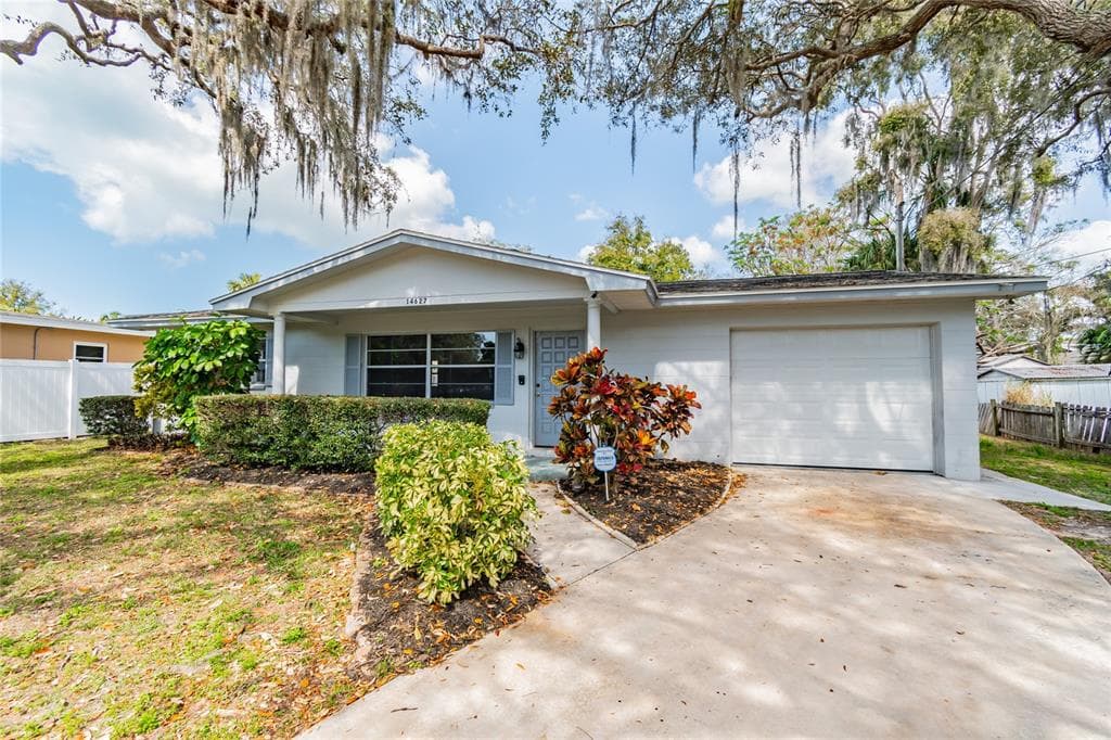 14627 PINE DRIVE LARGO, FL 33774