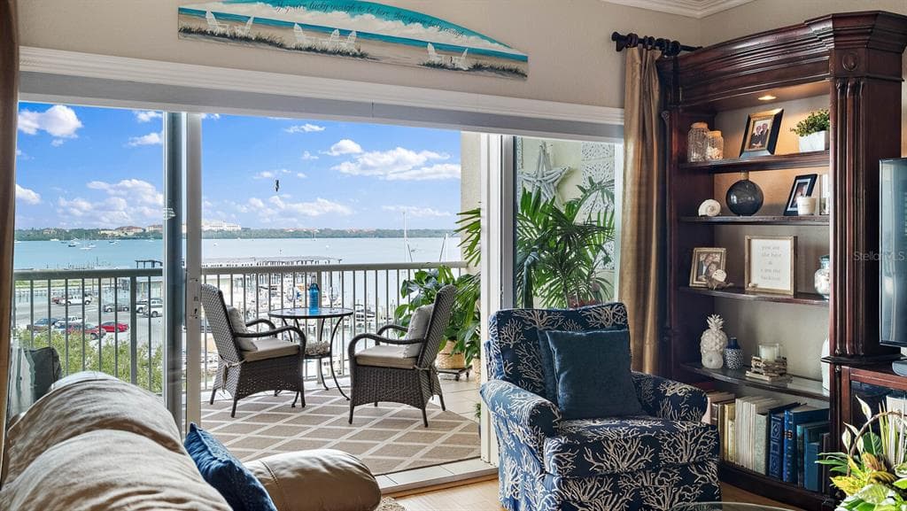 425 150TH AVENUE UNIT 2502 MADEIRA BEACH, FL 33708