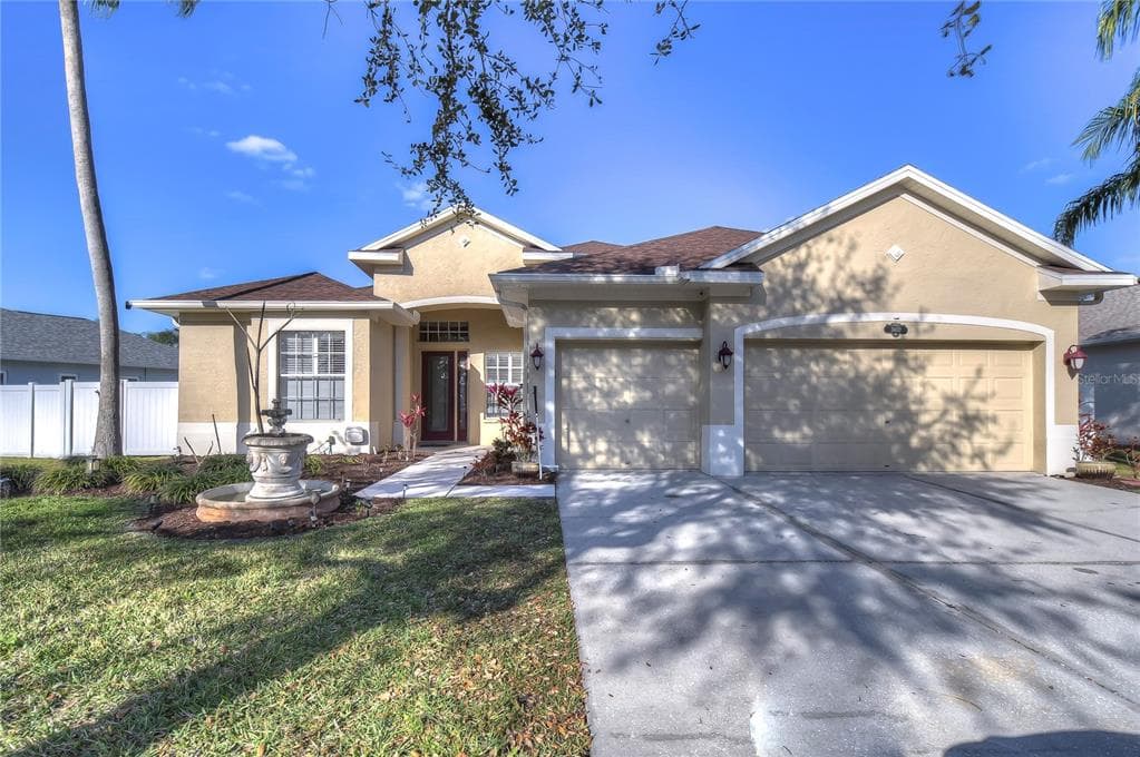 3402 WILLISTON LOOP LAND O LAKES, FL 34639
