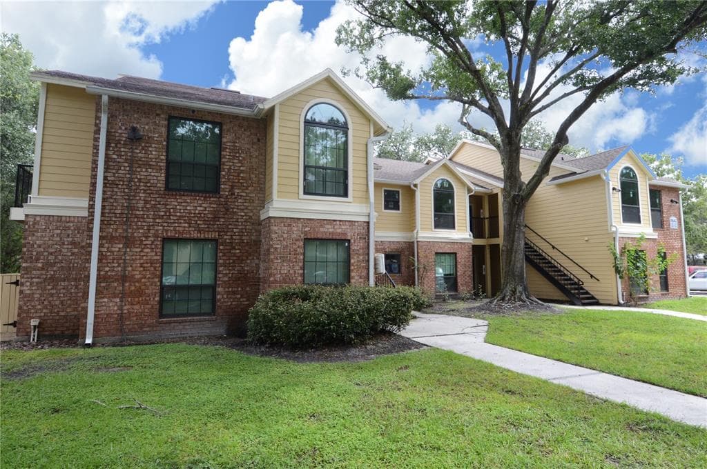 8642 MALLARD RESERVE DRIVE UNIT 203 TAMPA, FL 33614