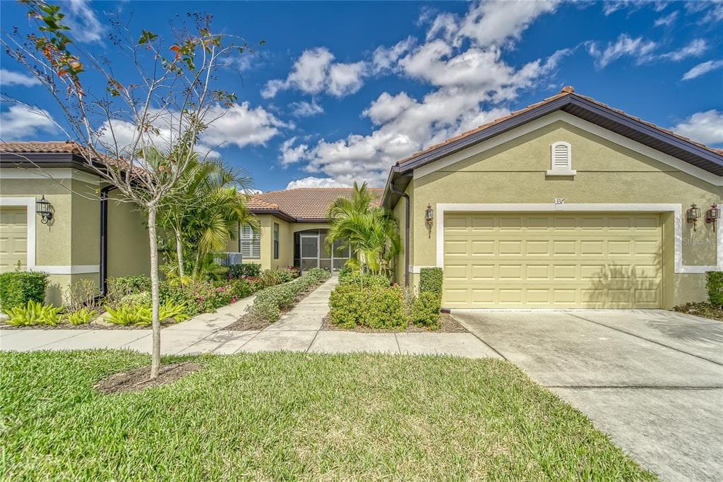 337 BLUEWATER FALLS COURT APOLLO BEACH, FL 33572