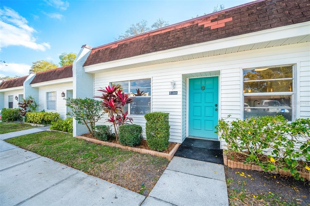 13866 OAKWOOD LANE SEMINOLE, FL 33776