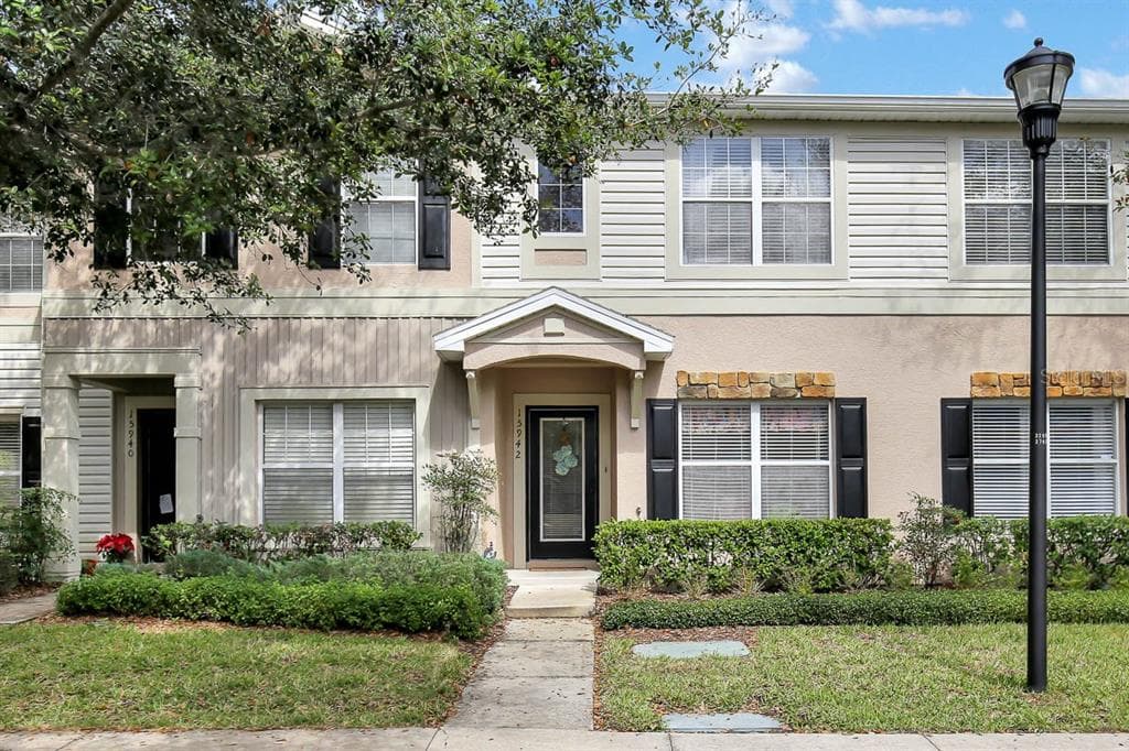 15942 FISHHAWK CREEK LANE LITHIA, FL 33547