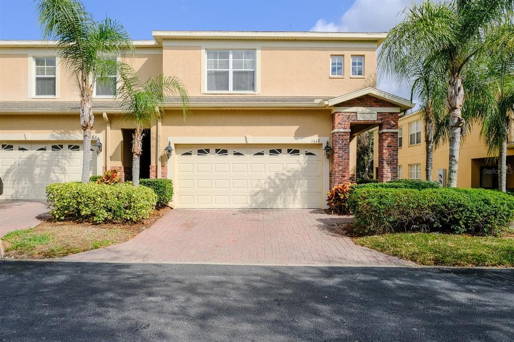 1443 HILLVIEW LANE TARPON SPRINGS, FL 34689