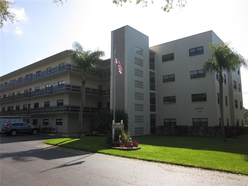 6190 80TH STREET N UNIT 302 ST PETERSBURG, FL 33709