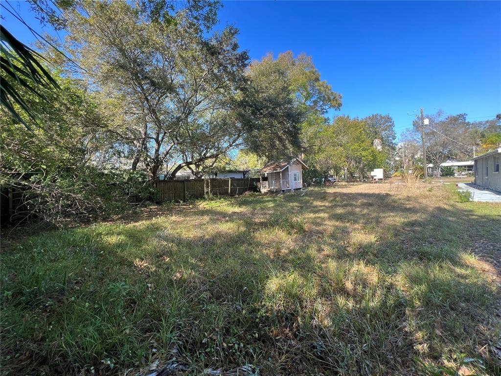 3712 W ELROD AVENUE TAMPA, FL 33611