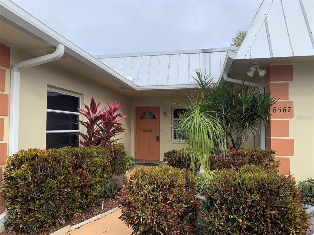 6567 SAHARA DRIVE UNIT 260 SEMINOLE, FL 33777
