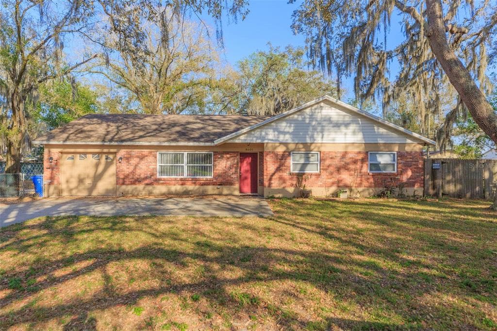 8601 TWIN LAKES BOULEVARD TAMPA, FL 33614
