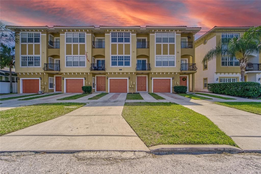 111 N ALBANY AVENUE UNIT 9