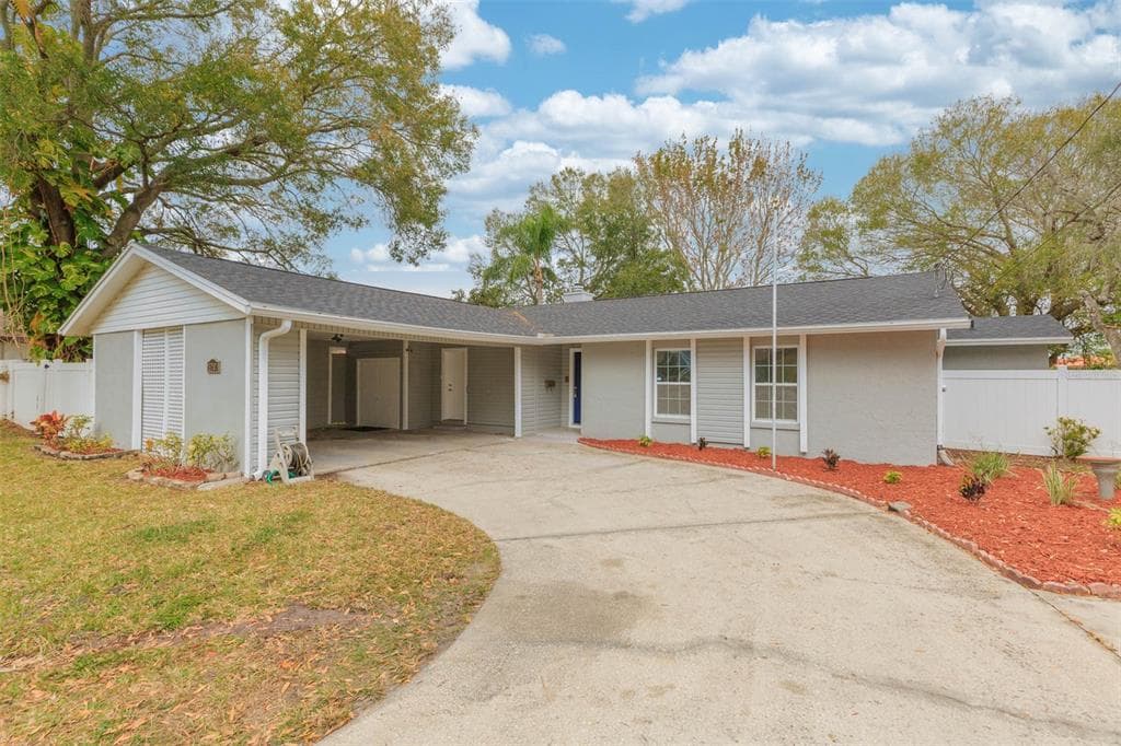 3207 W SITKA STREET TAMPA, FL 33614