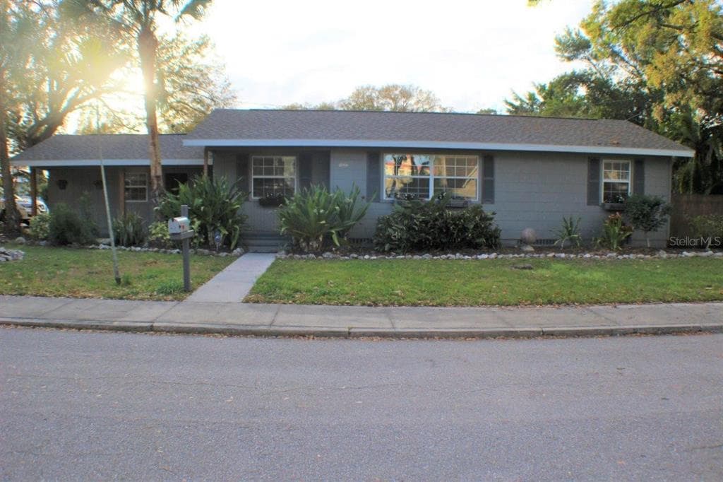 422 19TH STREET COURT W BRADENTON, FL 34205