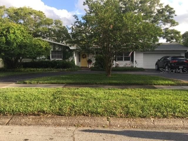 2259 GLENMOOR ROAD S