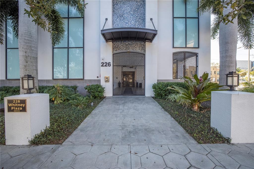 226 5TH AVENUE N UNIT 1406 ST PETERSBURG, FL 33701