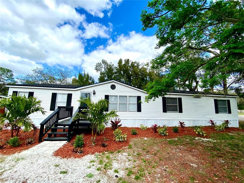 9722 LOU ANN AVENUE RIVERVIEW, FL 33578