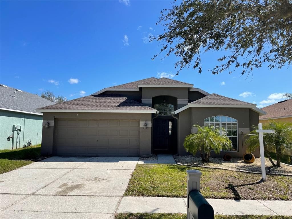 6827 MONARCH PARK DRIVE APOLLO BEACH, FL 33572