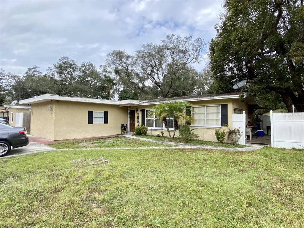 1911 W HUMPHREY STREET TAMPA, FL 33604
