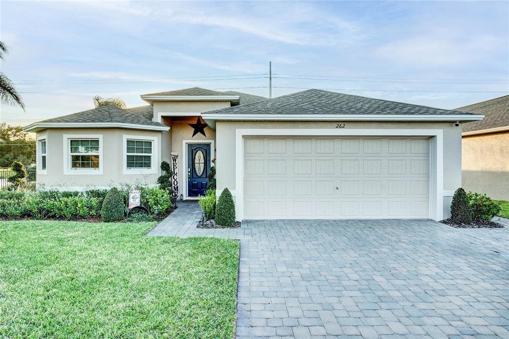 262 LAKE MARIANA PLACE AUBURNDALE, FL 33823